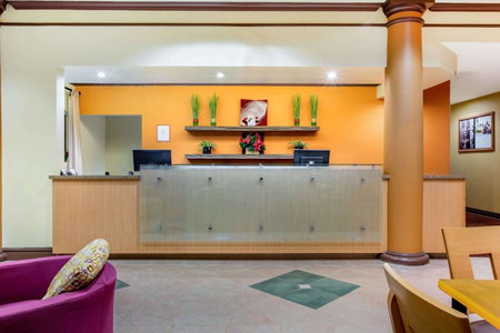 La Quinta by Wyndham Raleigh Crabtree, Raleigh, United States