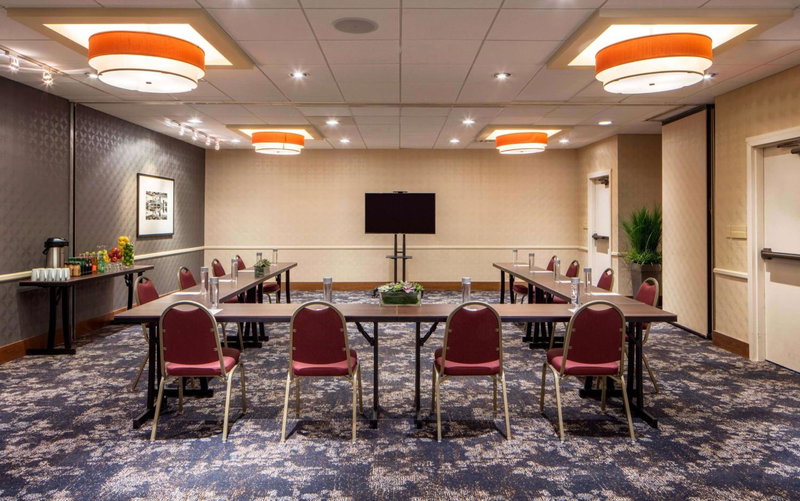 DoubleTree Suites by Hilton Minneapolis Downtown, Minneapolis, United States