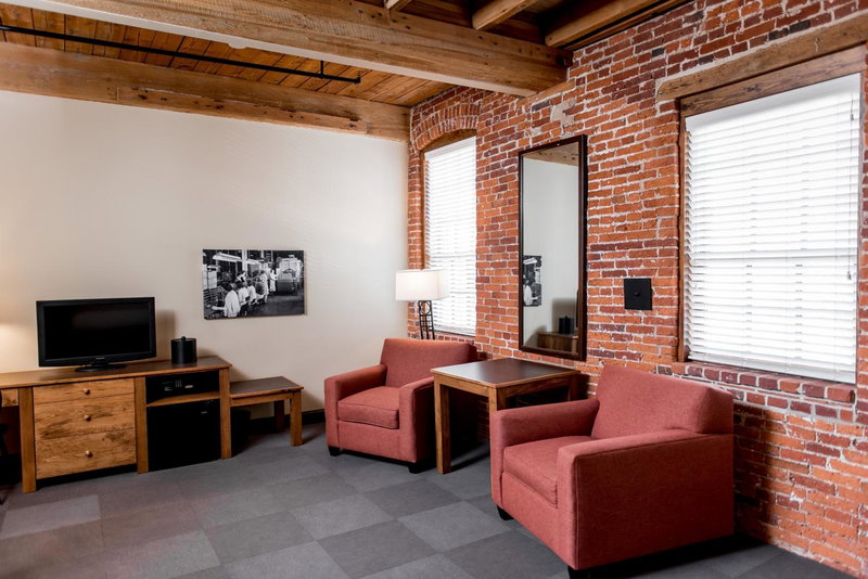 Cork Factory Hotel, Lancaster, United States