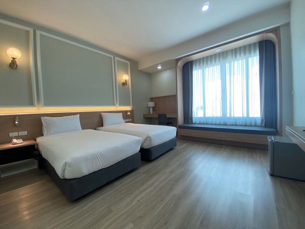 Mayflower Grande Suite Hotel, Thailand