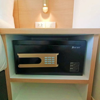Mayflower Grande Suite Hotel, Phitsanulok, Thailand