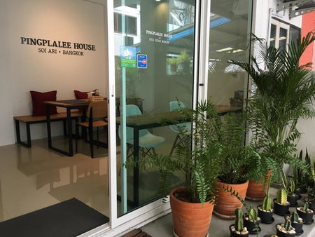 Pingplalee Female House, Bangkok, Thailand