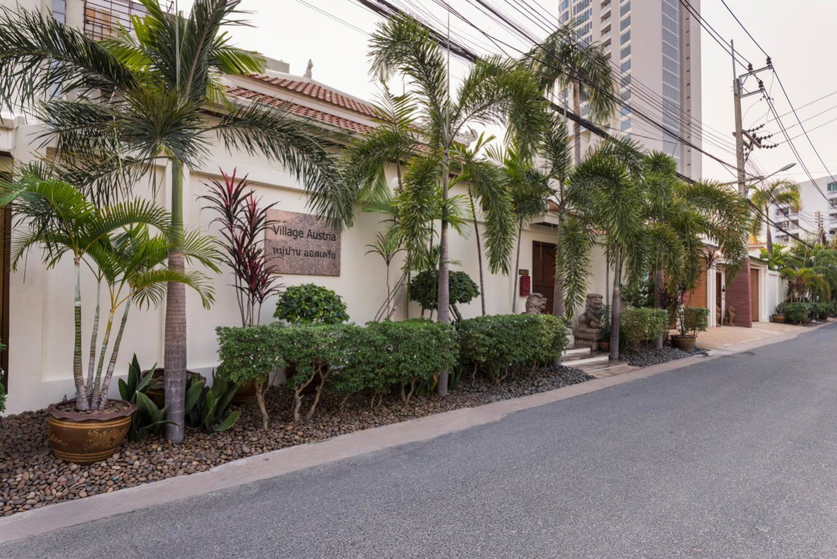 Hotel · Village Austria Luxury Pool Villas, Pattaya South