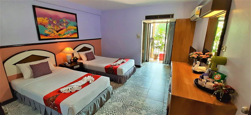 D2 lamoon resotel, Phuket Town, Thailand