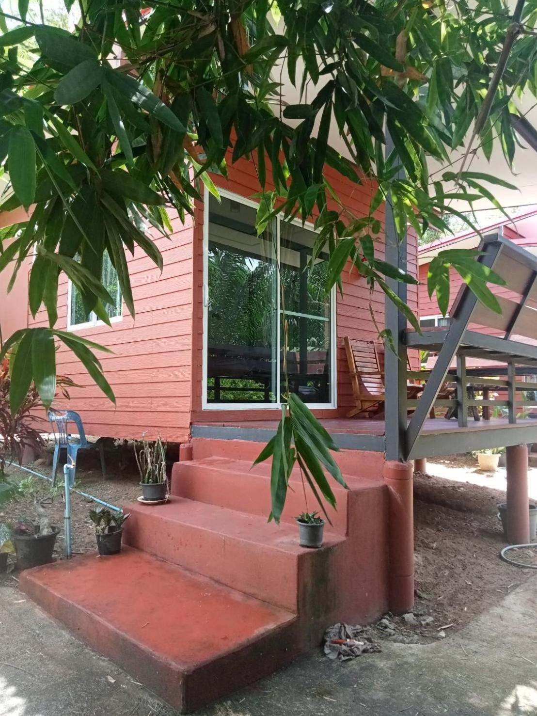 Lok Mun Bungalows, Thailand