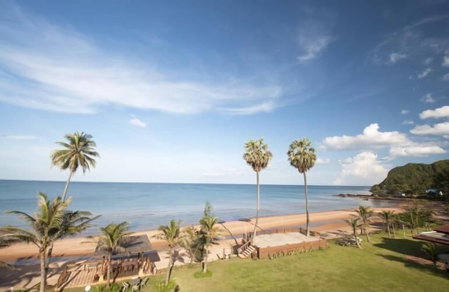 Bansaithong Beach Resort, Bang Saphan Noi, Thailand