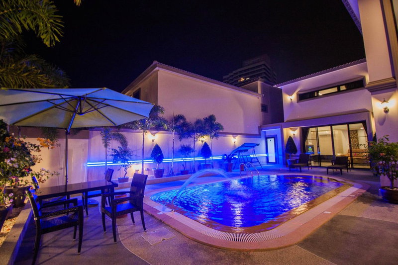 Top Pool Villa Pattaya, Pattaya Central, Thailand