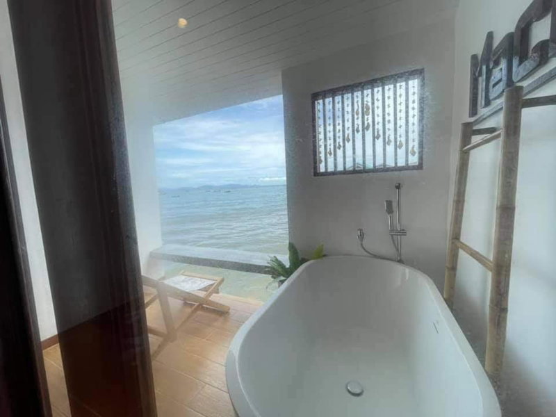 บ้านมัจฉา, Ko Larn, Thailand