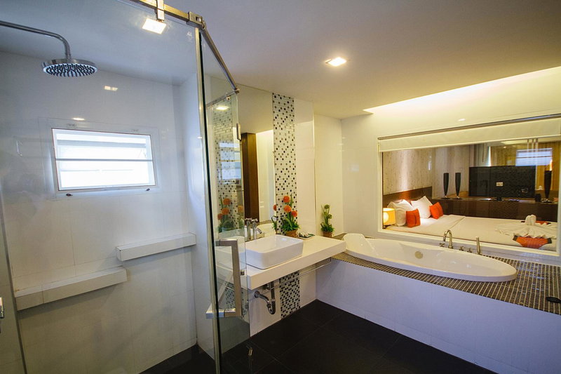 Platinum Hotel and Apartments, Patong Beach, Thailand