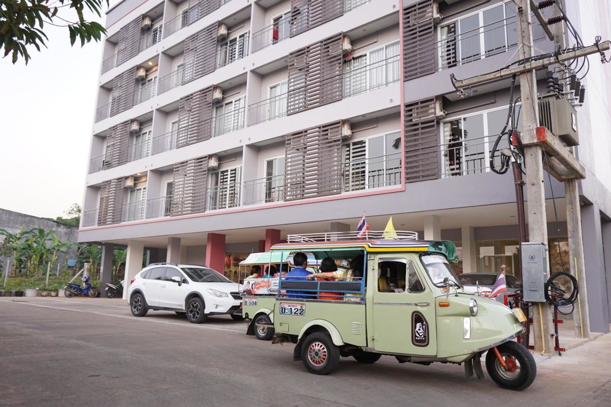 Hotel · Chompu Nakarin Apartment, Trang