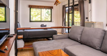 Aqua Suites, Wok Tum, Thailand
