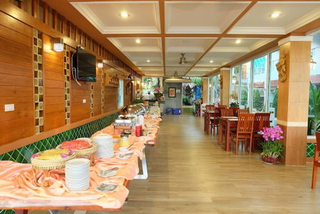 Princess River Kwai, Kanchanaburi, Thailand