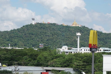 Maihom Resort Dechatiwong Bridge, Nakhon Sawan, Thailand