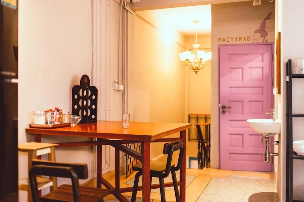 Hotel · Stash Hostel, Bangkok