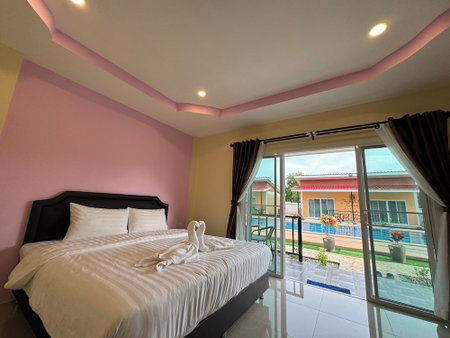 Patcharee Resort, Wichit, Thailand