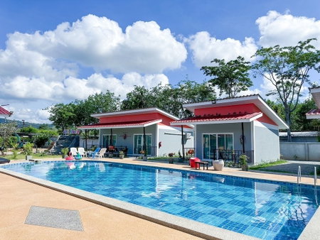 Patcharee Resort, Wichit, Thailand