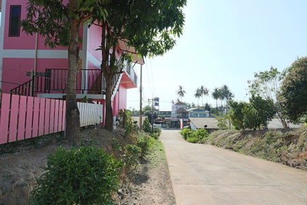 Pinky Bungalows Resort, Ko Lanta, Thailand