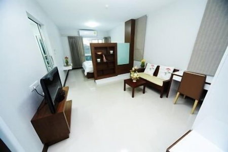 Central place serviced apartment 1, Chonburi, Thailand