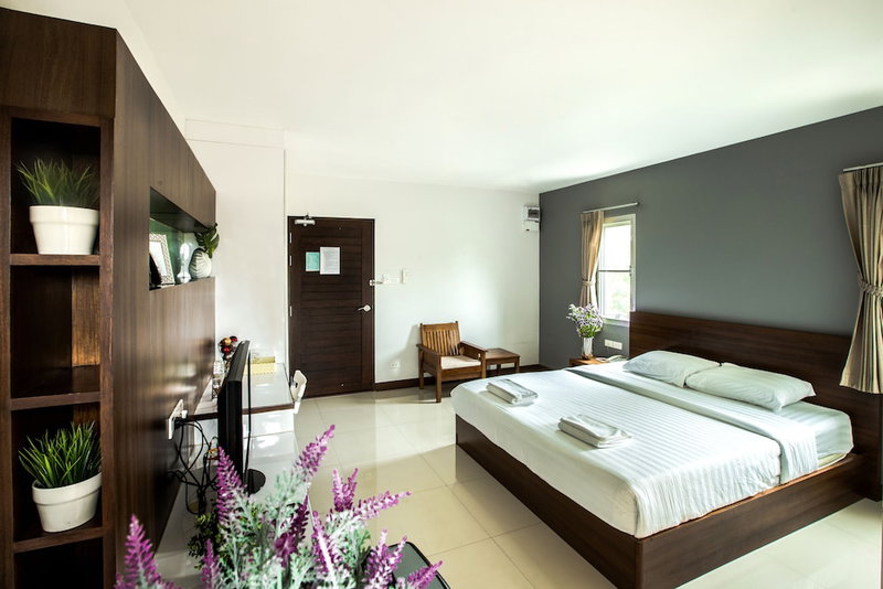 Central place serviced apartment 1, Chonburi, Thailand
