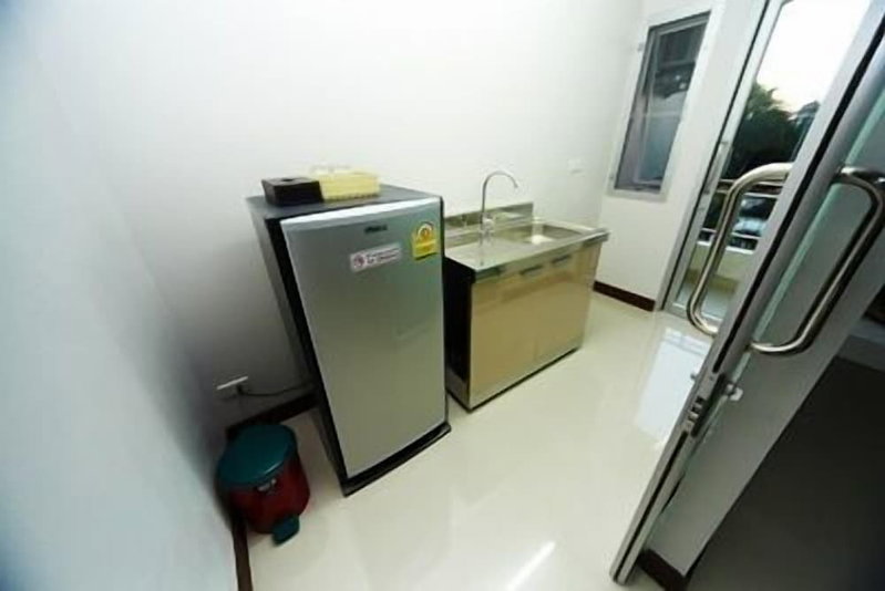 Central place serviced apartment 1, Chonburi, Thailand