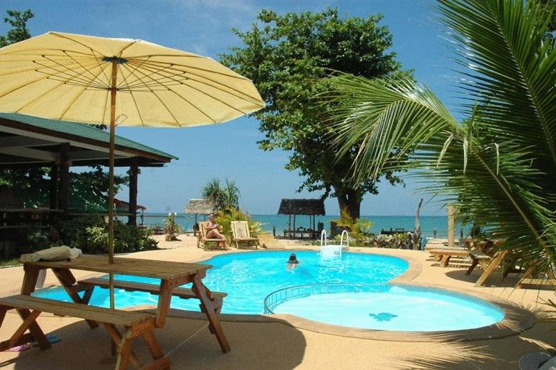 Ocean View Resort, Ko Lanta, Thailand