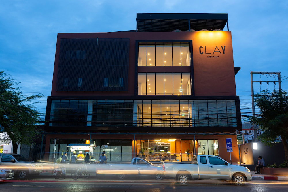 Clay Udonthani, Thailand