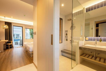 Lalynn Resort & Villas, Phuket, Thailand