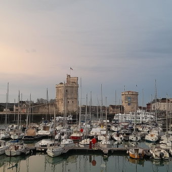 Un Hôtel En Ville, La Rochelle, France