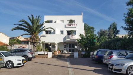 Hotel Sable Et Soleil - Port, Plage & Jacuzzi privé, Fréjus, France