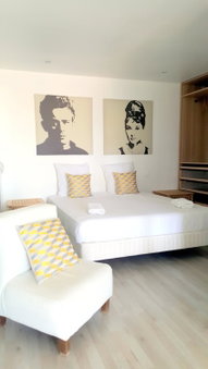 Hotel Sable Et Soleil - Port, Plage & Jacuzzi privé, Fréjus, France
