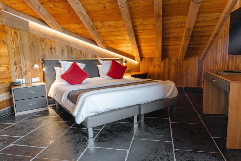Hôtel Alpina & SPA - Restaurant Oxalis, Les Gets, France