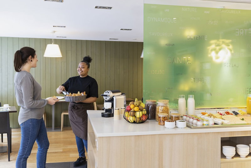 Mercure Paris gare du Nord la Fayette, Paris, France