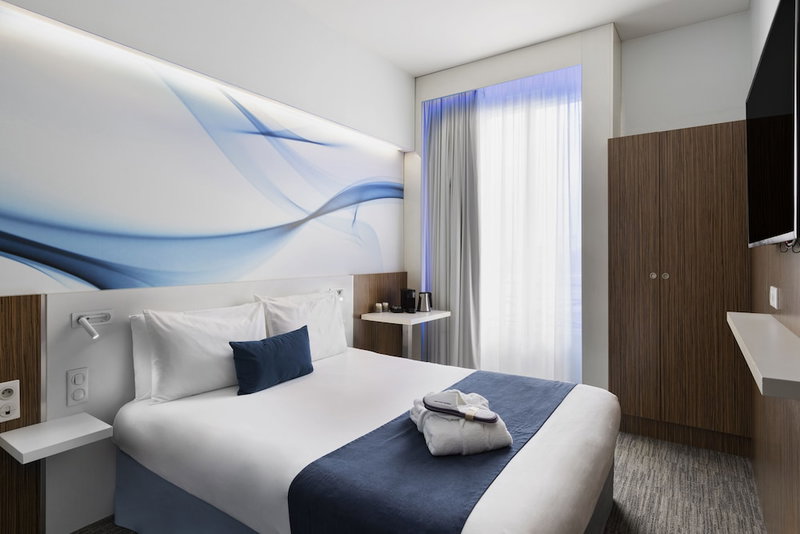 Mercure Paris gare du Nord la Fayette, Paris, France