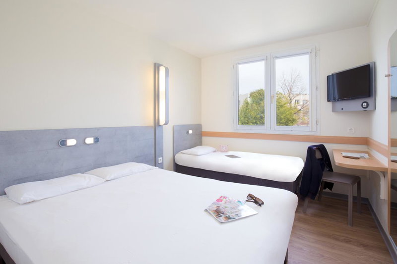 ibis budget Aubagne Paluds Agora, Aubagne, France