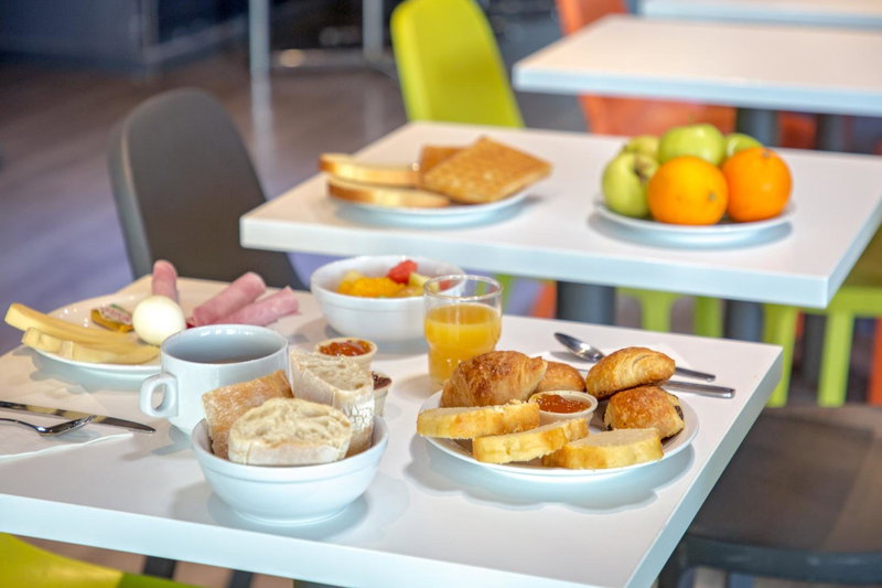ibis budget Aubagne Paluds Agora, Aubagne, France