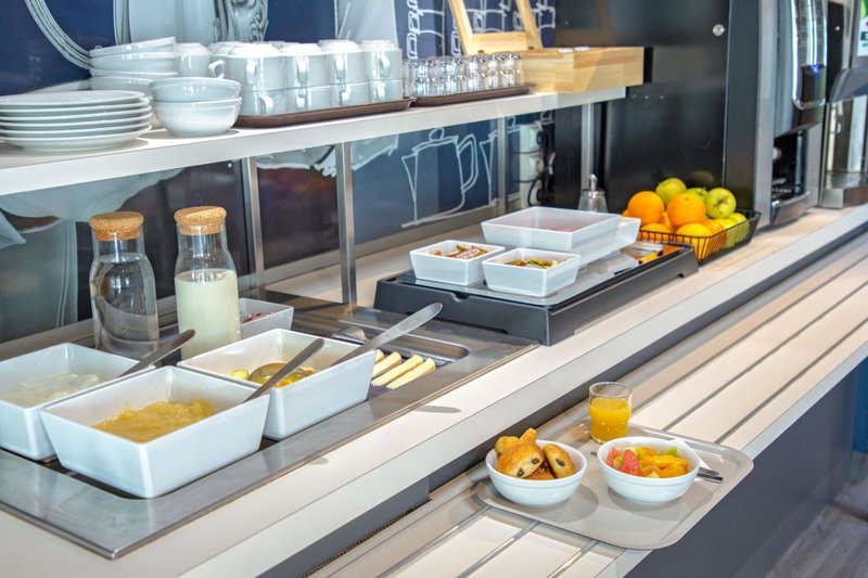 ibis budget Aubagne Paluds Agora, Aubagne, France