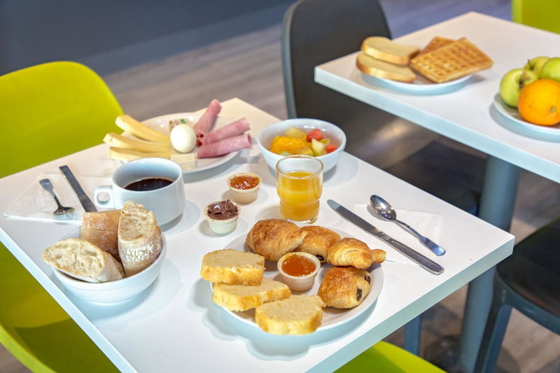 ibis budget Aubagne Paluds Agora, Aubagne, France