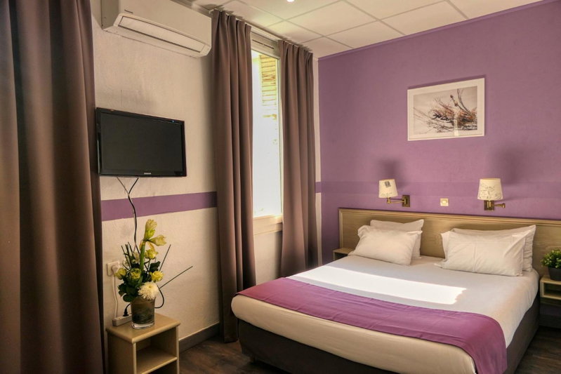 Cit'Hotel Le Louvre Orange, Orange, France