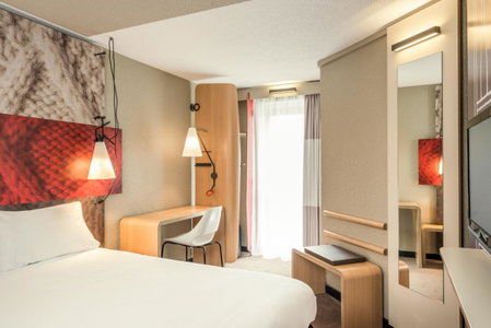 Ibis Paris Gare Montparnasse 15ème, Paris, France