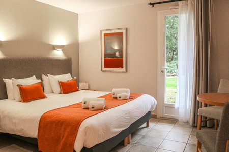 Logis Hôtel La Bastide De Grignan & Restaurant La Chênaie, Grignan, France