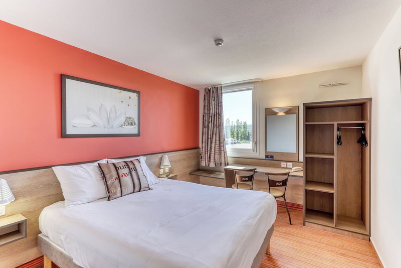 ACE Hôtel Montluçon, Saint-Victor, France