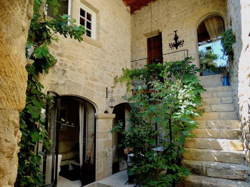 Un Patio en Luberon, Ansouis, France