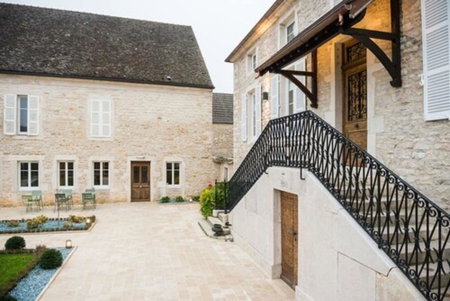 Maison Deveney Mars, Puligny-Montrachet, France