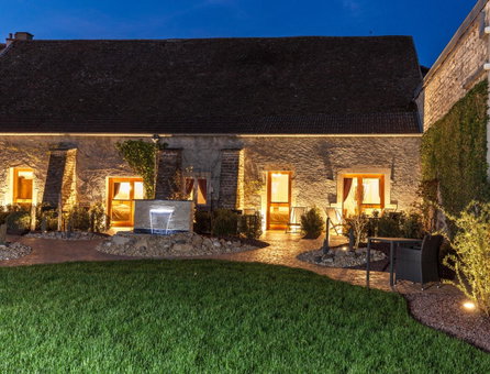 Logis Hotel de La Cloche, Beaune, France