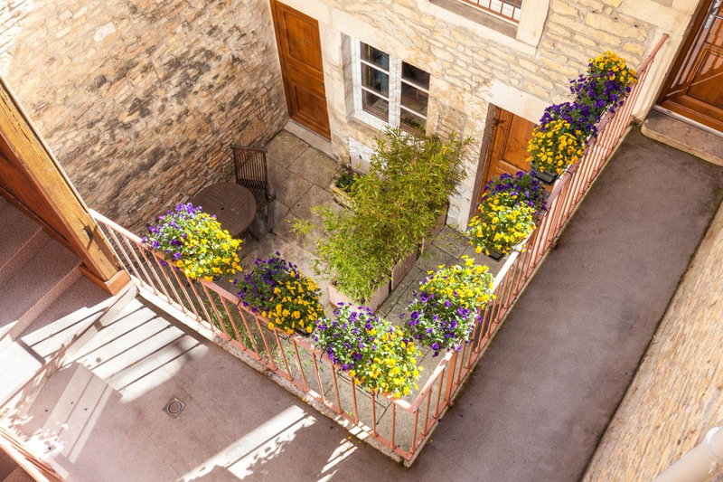 Logis Hotel de La Cloche, Beaune, France