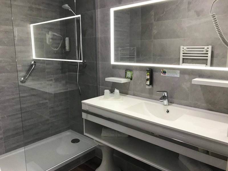 Logis Hotel Arc En Ciel, Thonon-les-Bains, France