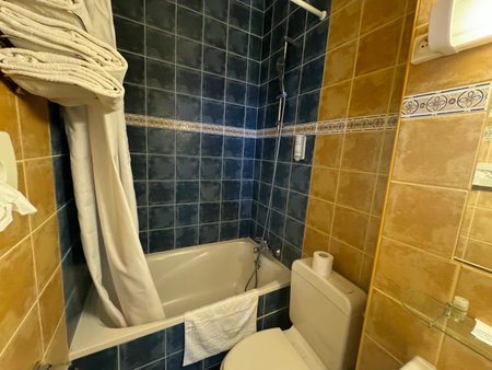 Hôtel Bosquet Pau Centre - Self Check In Budget Hotel, Pau, France