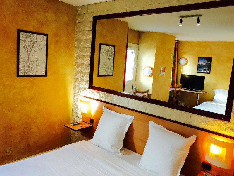 Hôtel Bosquet Pau Centre - Self Check In Budget Hotel, Pau, France
