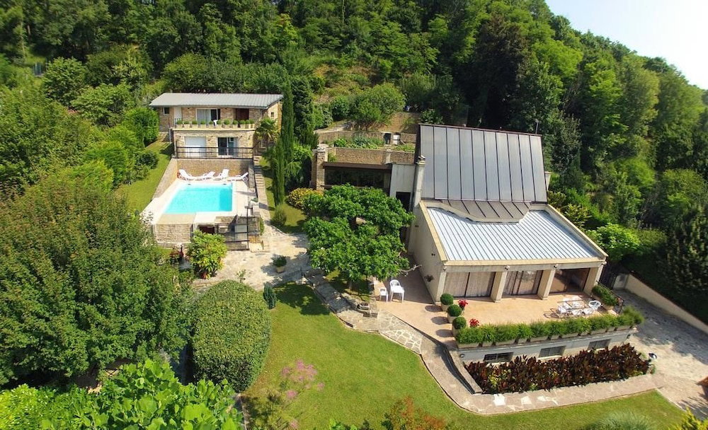 Hotel · La Villa du Rhone, Miribel