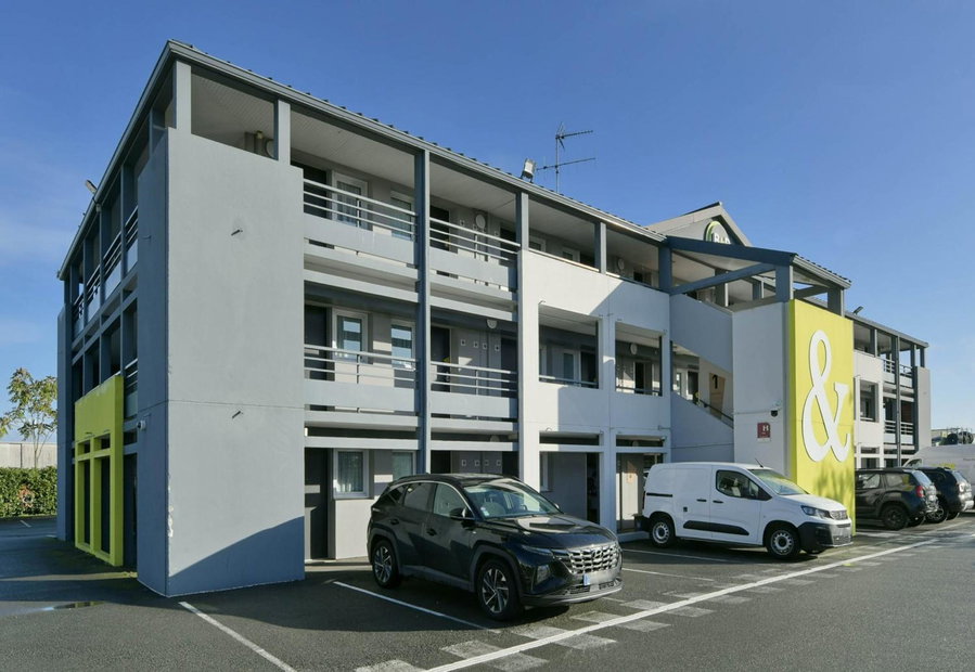 B&B HOTEL Le Mans Sud, Arnage, France